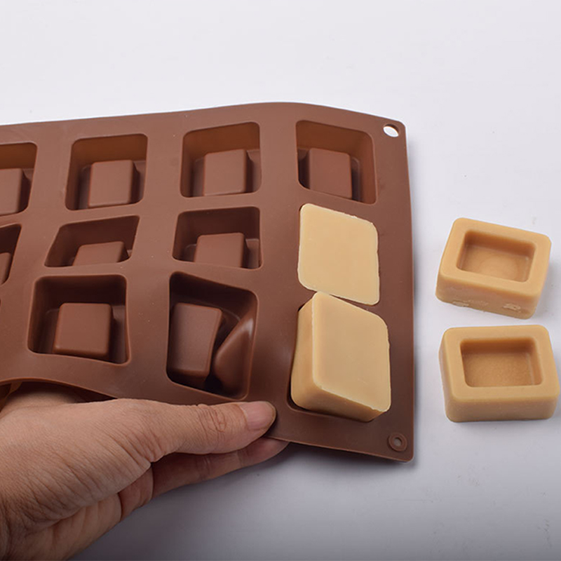 Moule à gâteau carré en Silico - Donut Mold Silicone avis et prix
